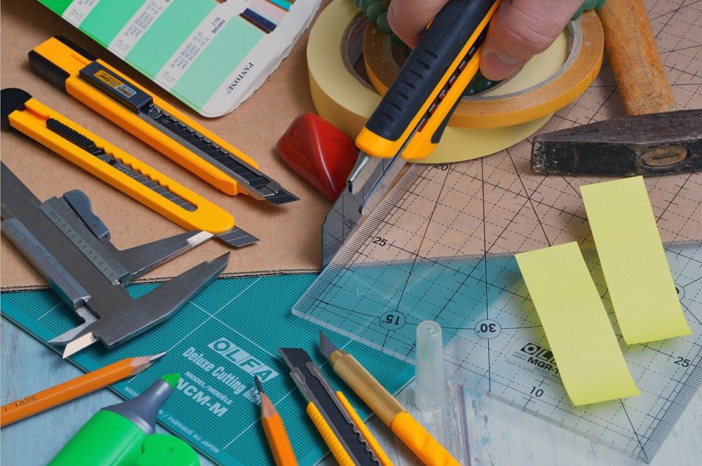 Dlaczego warto skorzystać z taśmy z nadrukiem